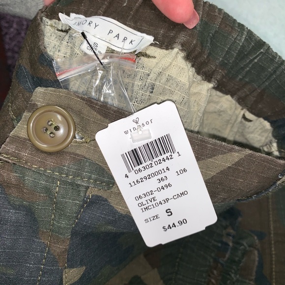 Camo Cargo Joggers - Picture 2 of 4